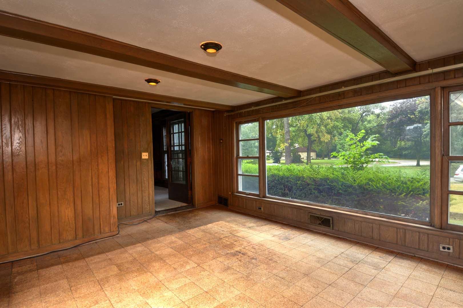 216 Blackhawk Road Riverside, IL 60546 - Photo 10 of 27 a view of a garden with an outdoor space