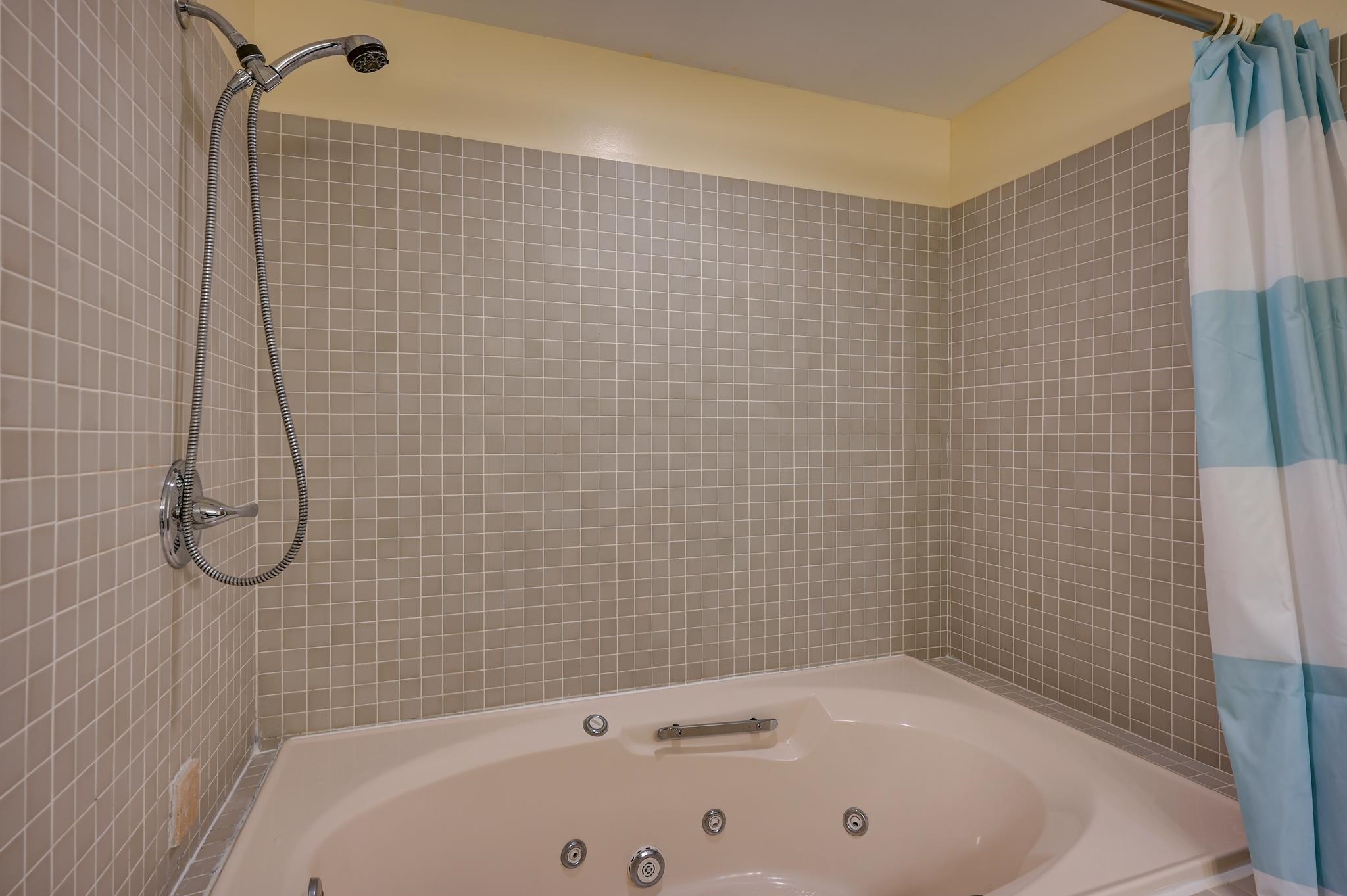 141 Stonehurst Manor Road, Unit 14D Conway, NH 03860 - Photo 31 of 39