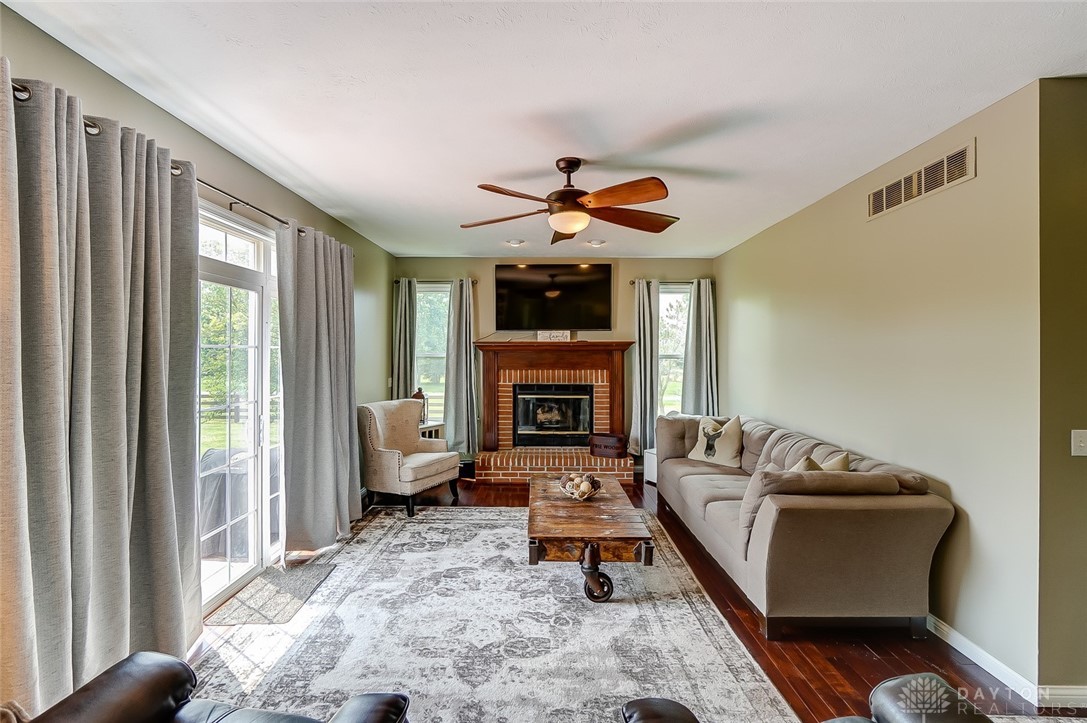 770 Victory Road Springfield, OH 45504 - Photo 9 of 45