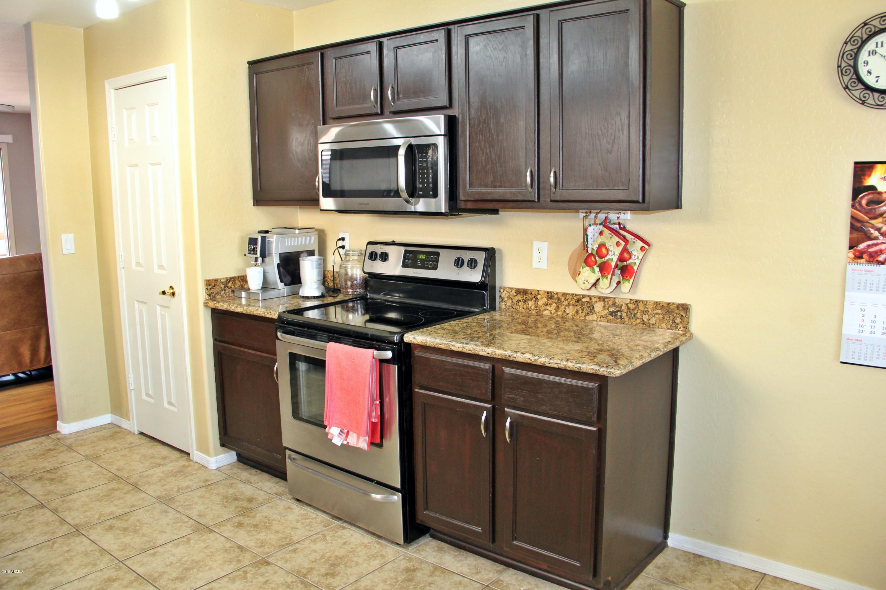 1121 West Shumway Farm Road Phoenix, AZ 85041 - Photo 4 of 18 IMG_1825