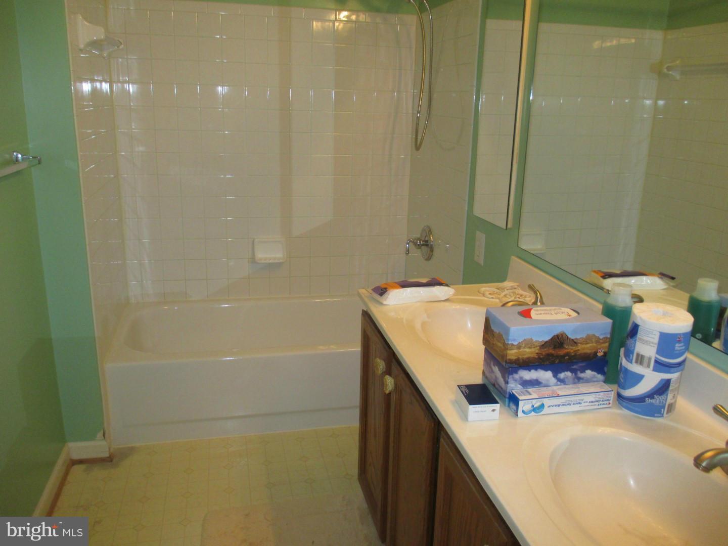 9963 Sherwood Farm Road Owings Mills, MD 21117 - Photo 8 of 14 Bath