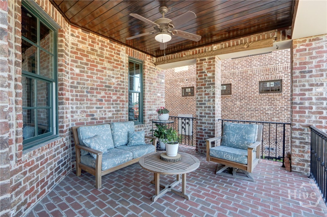 421 Port Street Savannah, GA 31401 - Photo 5 of 38