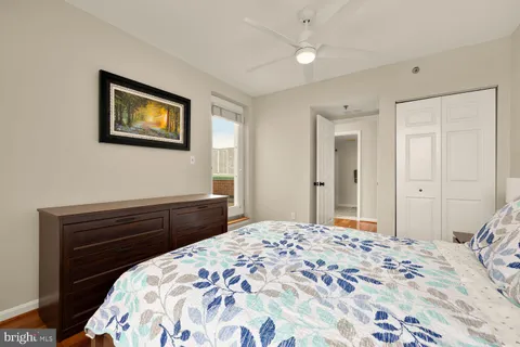 $399,000 | 4808 Moorland Lane, Unit 1102, Bethesda, MD 20814