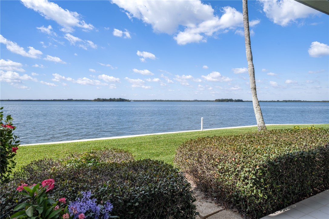 901 Bay Road, Unit 103 Vero Beach, FL 32963 - Photo 25 of 36