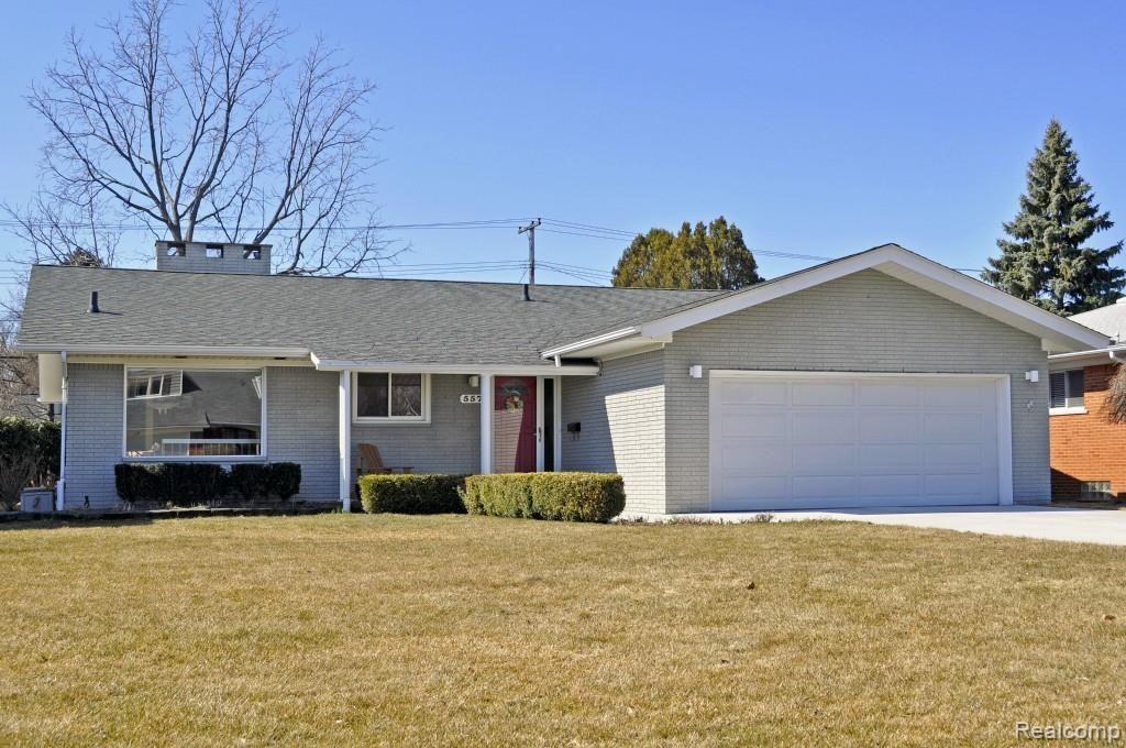 557 Robert John Street Grosse Pointe, MI 48236 - Photo 1 of 41 1.jpg
