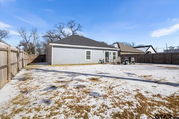 $240,900 | 1104 West Pk Street, Tyler, TX 75702