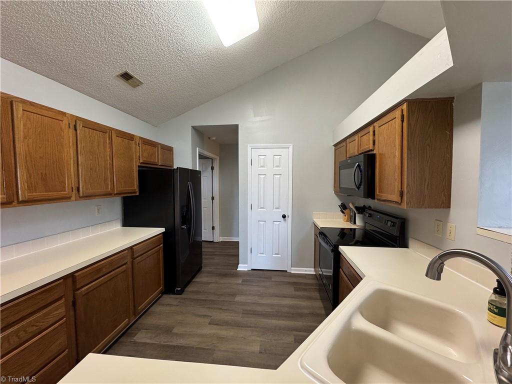 107 Hanover Court King, NC 27021 - Photo 14 of 38