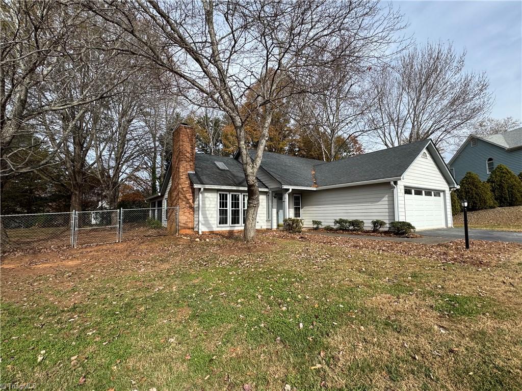 107 Hanover Court King, NC 27021 - Photo 2 of 38