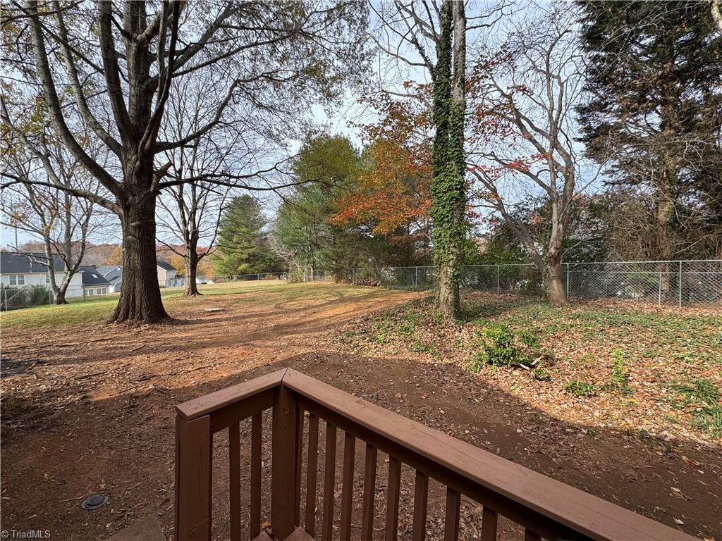107 Hanover Court King, NC 27021 - Photo 34 of 38