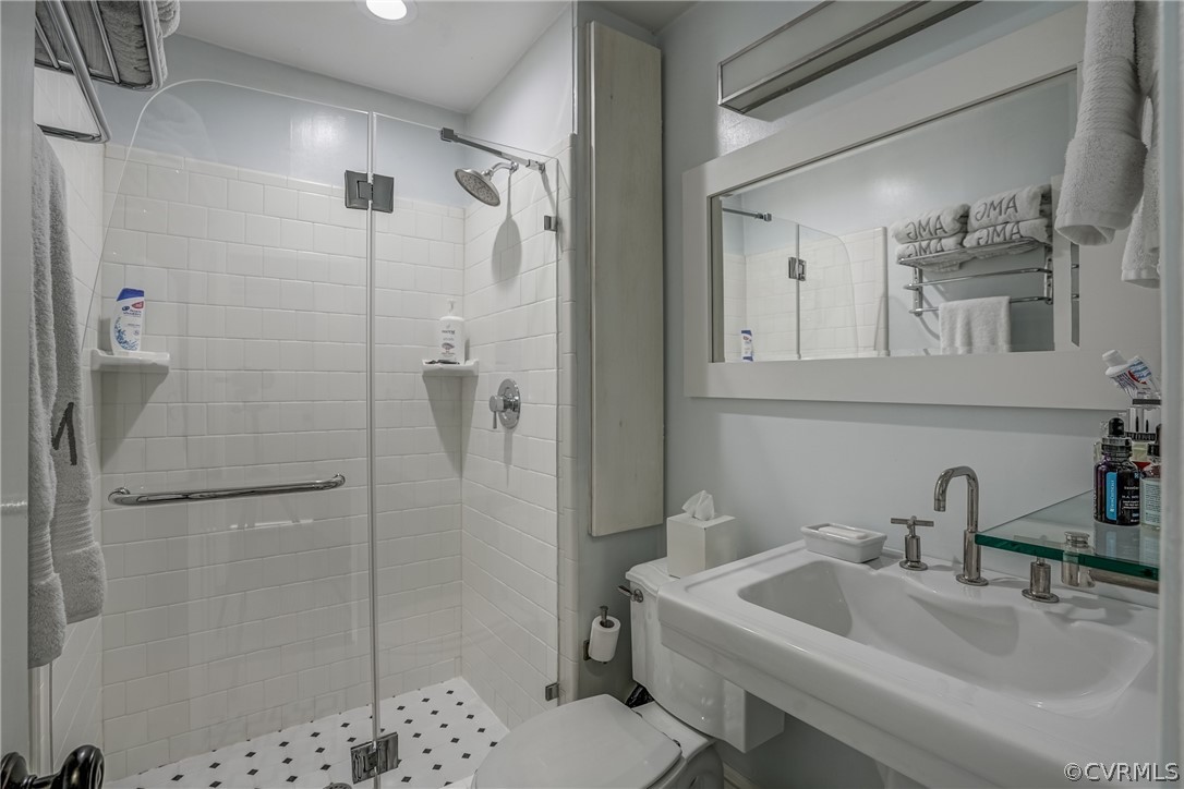 105 Penshurst Road Richmond, VA 23221 - Photo 31 of 39 Gallery Image 31