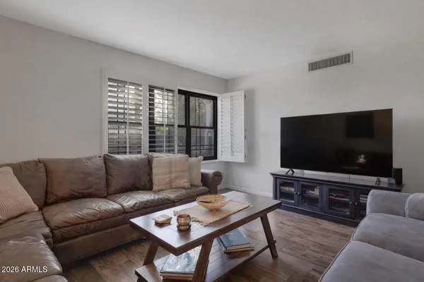 $299,900 | 5102 North 31st Place, Unit 412, Phoenix, AZ 85016