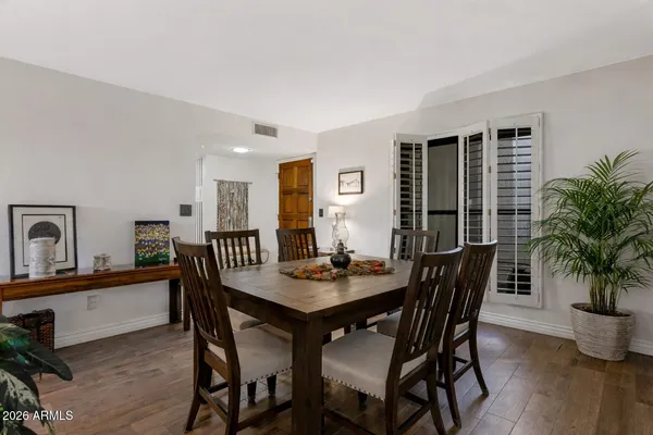 $299,900 | 5102 North 31st Place, Unit 412, Phoenix, AZ 85016