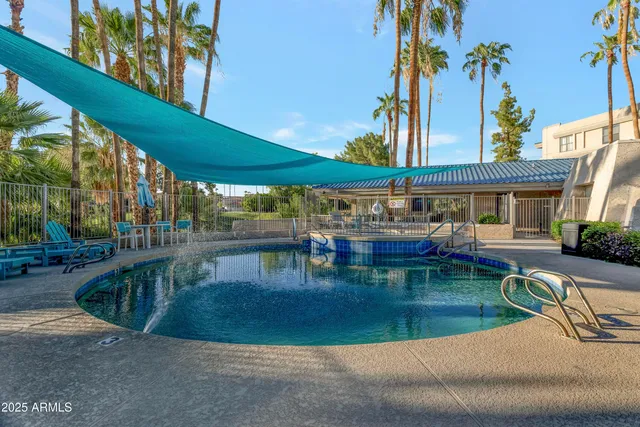 $308,500 | 5102 North 31st Place, Unit 412, Phoenix, AZ 85016