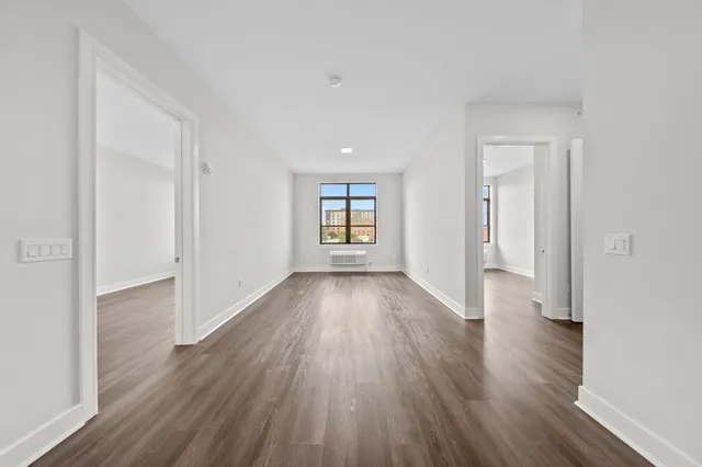 $3,650 | 121 34th Street, Unit 401, Union City, NJ 07087