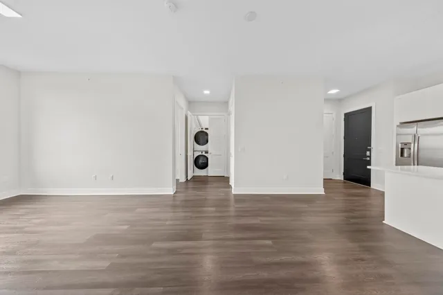 $3,650 | 121 34th Street, Unit 401, Union City, NJ 07087