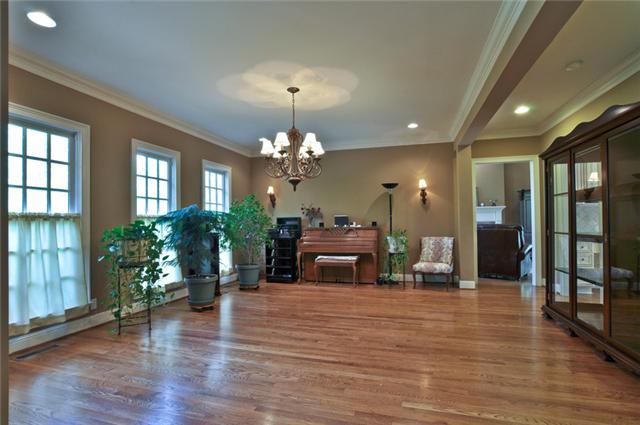 2341 Valley Brook Road Nashville, TN 37215 - Photo 6 of 18 Gallery Image 6