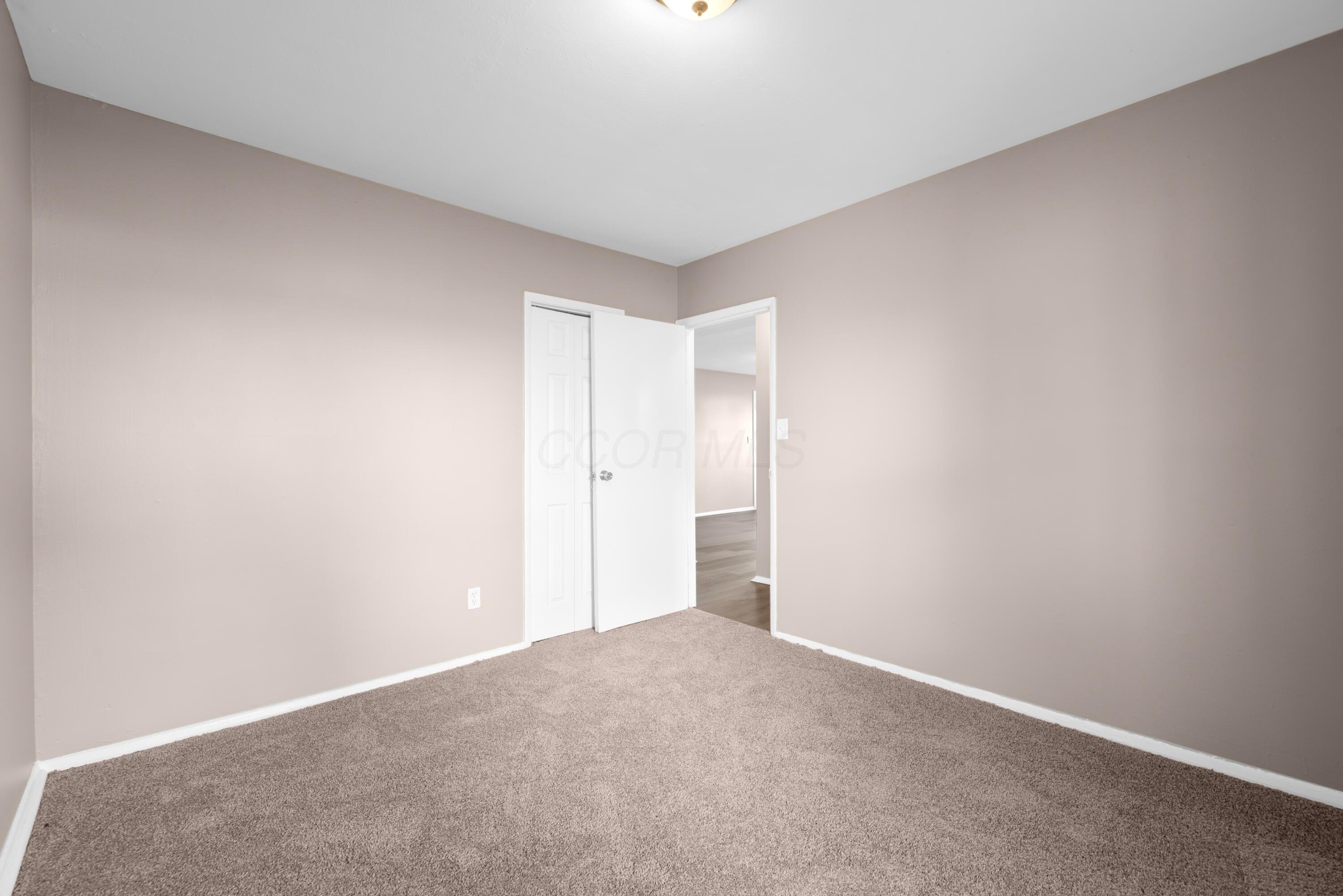 886 Derrer Road Columbus, OH 43204 - Photo 19 of 27 MAR_3500