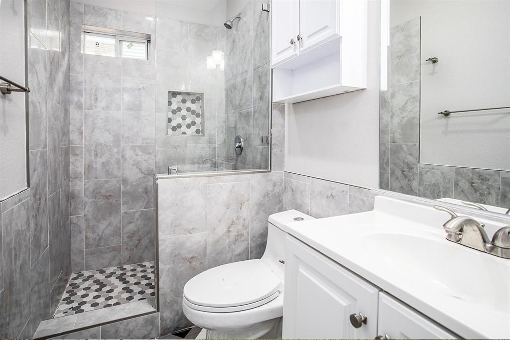 6004 England Street, Unit A /B Houston, TX 77021 - Photo 8 of 24