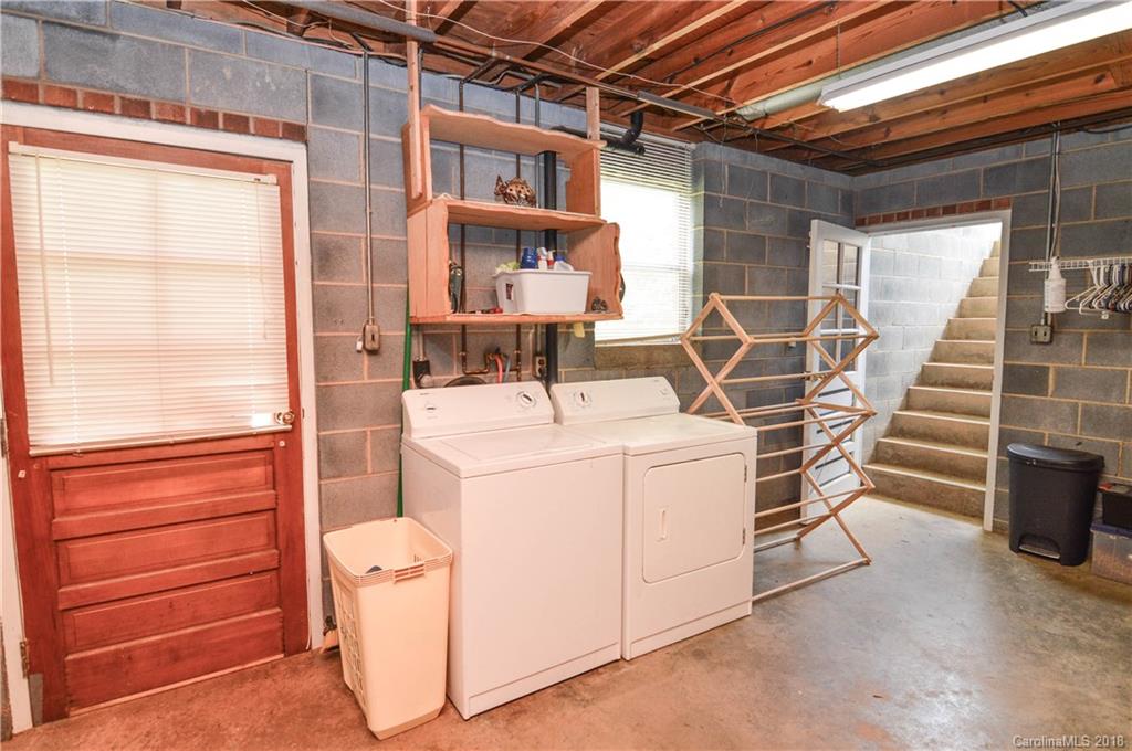190 Mitchell Cove Road Elkin, NC 28621 - Photo 11 of 17 Gallery Image 11