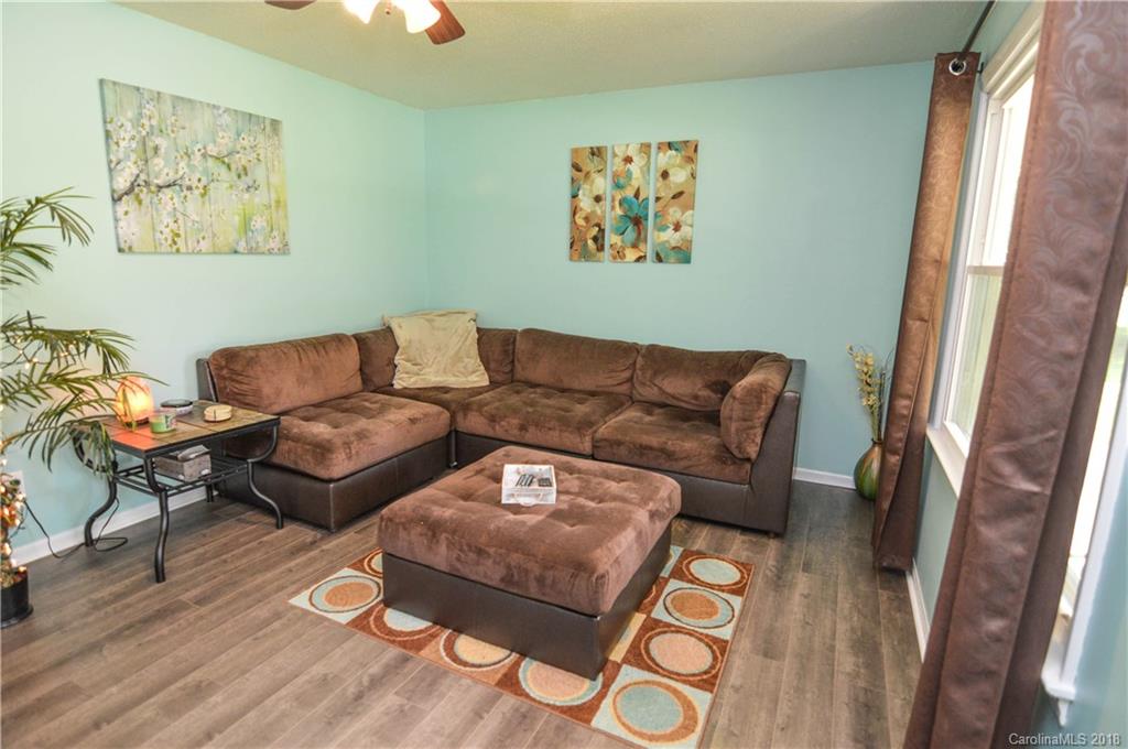 190 Mitchell Cove Road Elkin, NC 28621 - Photo 3 of 17 Gallery Image 3