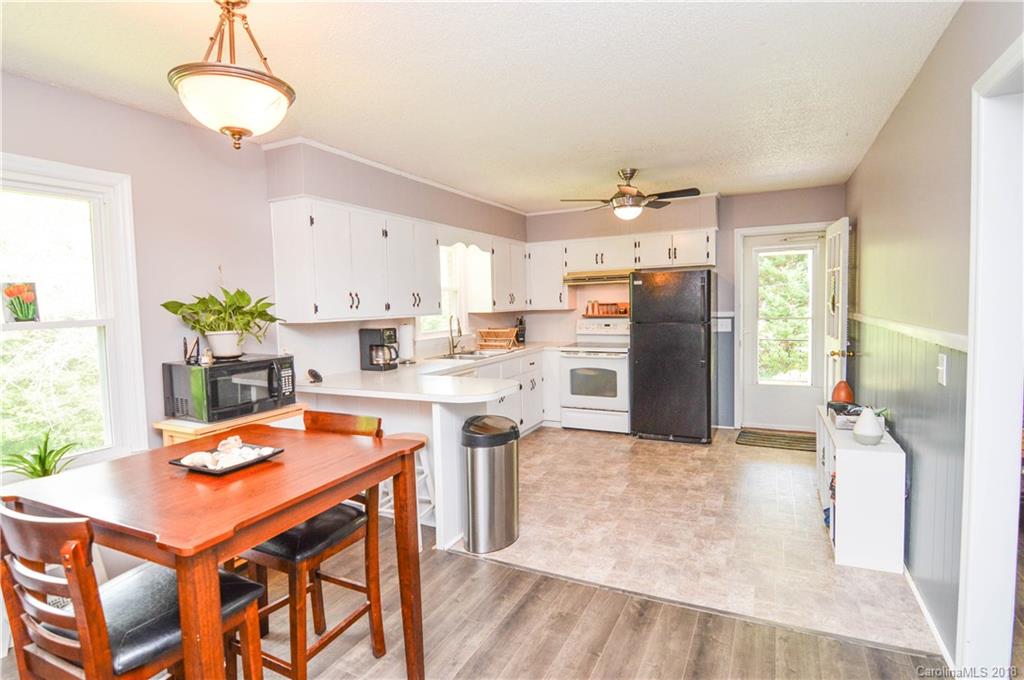 190 Mitchell Cove Road Elkin, NC 28621 - Photo 5 of 17 Gallery Image 5