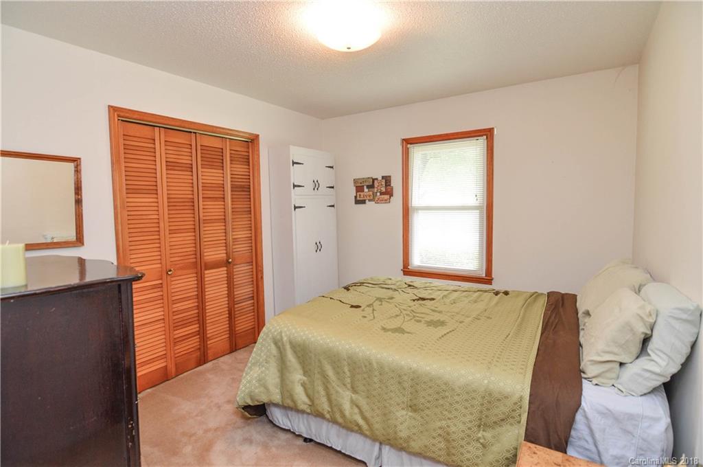 190 Mitchell Cove Road Elkin, NC 28621 - Photo 7 of 17 Gallery Image 7