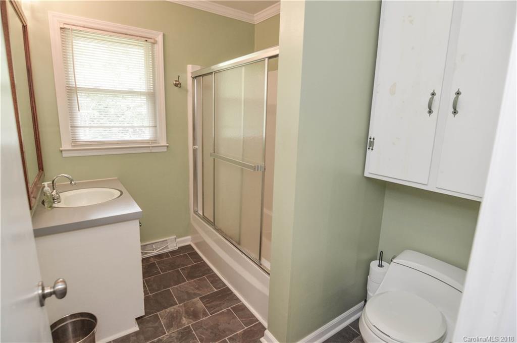 190 Mitchell Cove Road Elkin, NC 28621 - Photo 9 of 17 Gallery Image 9