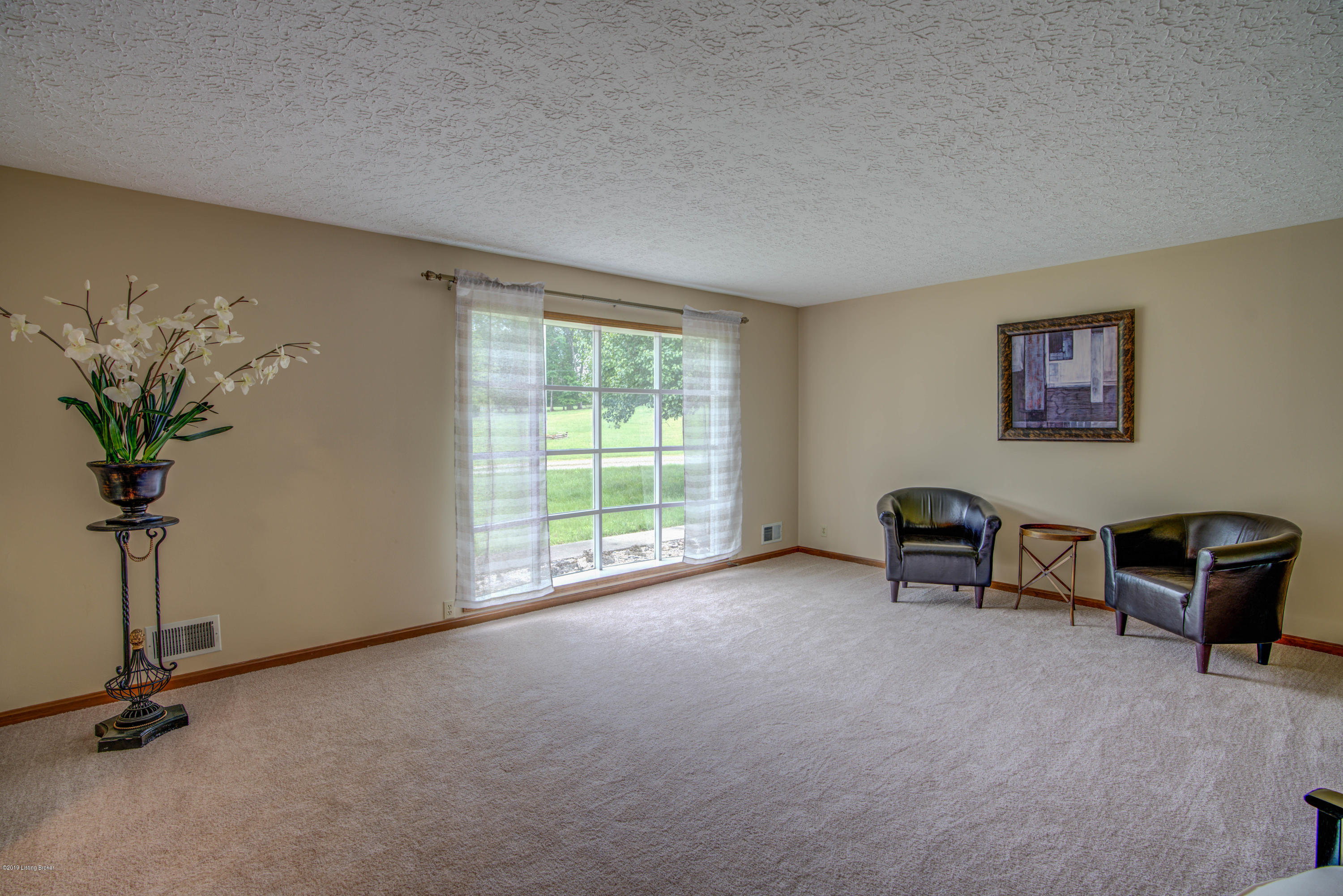 4770 Zoneton Road Shepherdsville, KY 40165 - Photo 4 of 33 _DSC6888_89_90_91_92
