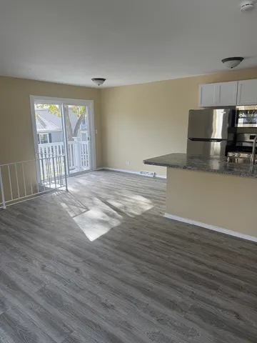 $1,950 | 495 Sidney Avenue, Unit D, Glendale Heights, IL 60139