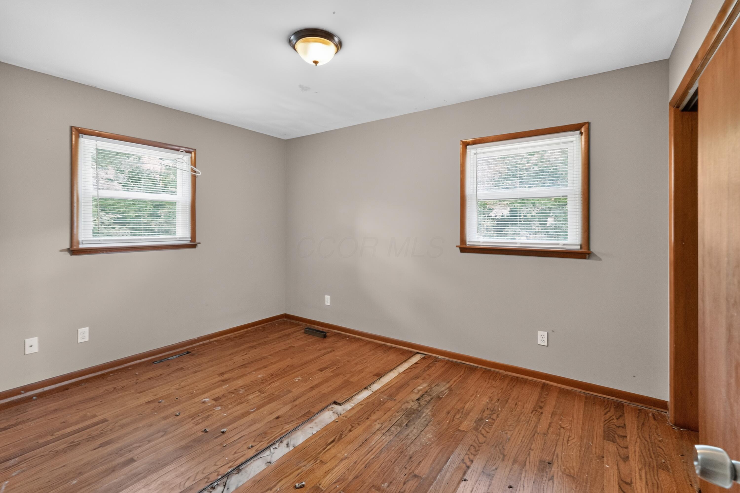 5216 Bagley Road Columbus, OH 43232 - Photo 7 of 19 09_5216_Bagley_Rd-Bedroom-ey-6