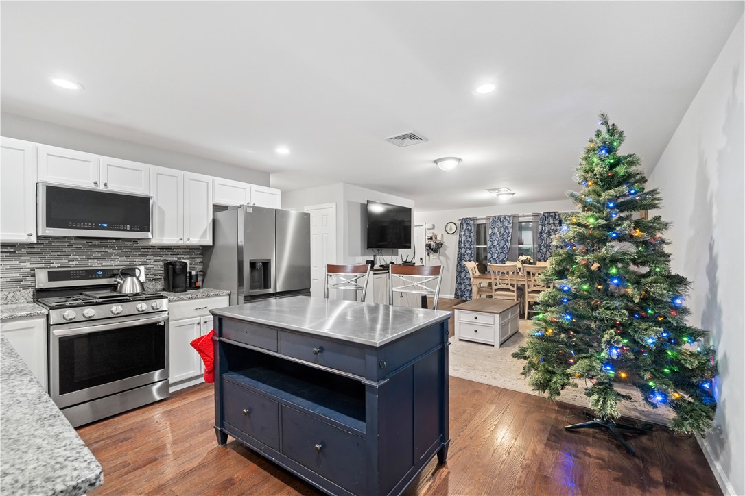 146 High Street Woonsocket, RI 02895 - Photo 6 of 31