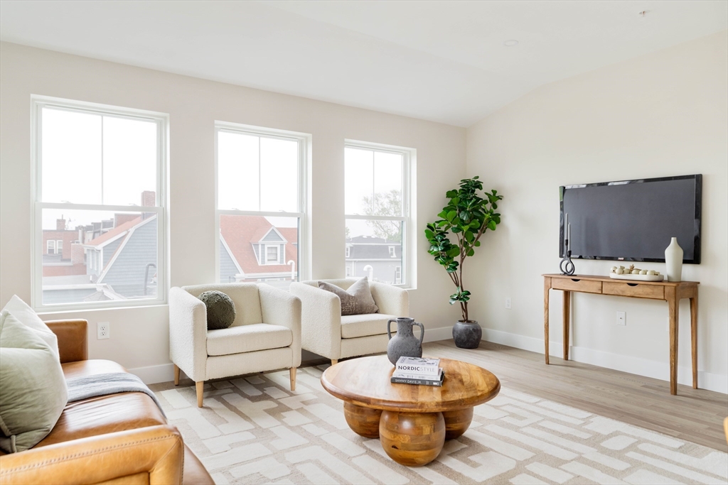 14 Alaska Street, Unit 7 Boston, MA 02119 - Photo 13 of 29 Gallery Image 13
