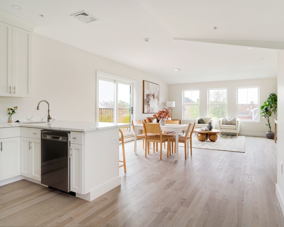 14 Alaska Street, Unit 7 Boston, MA 02119 - Photo 5 of 29 Gallery Image 5