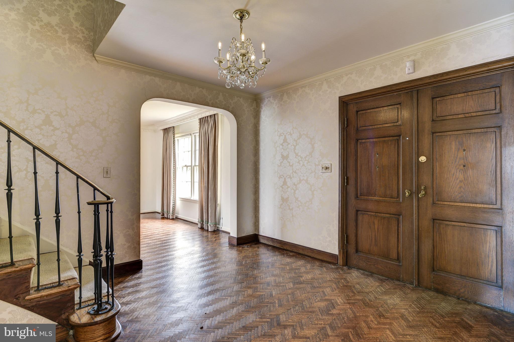 7425 Arrowood Road Bethesda, MD 20817 - Photo 2 of 25 Large entry foyer