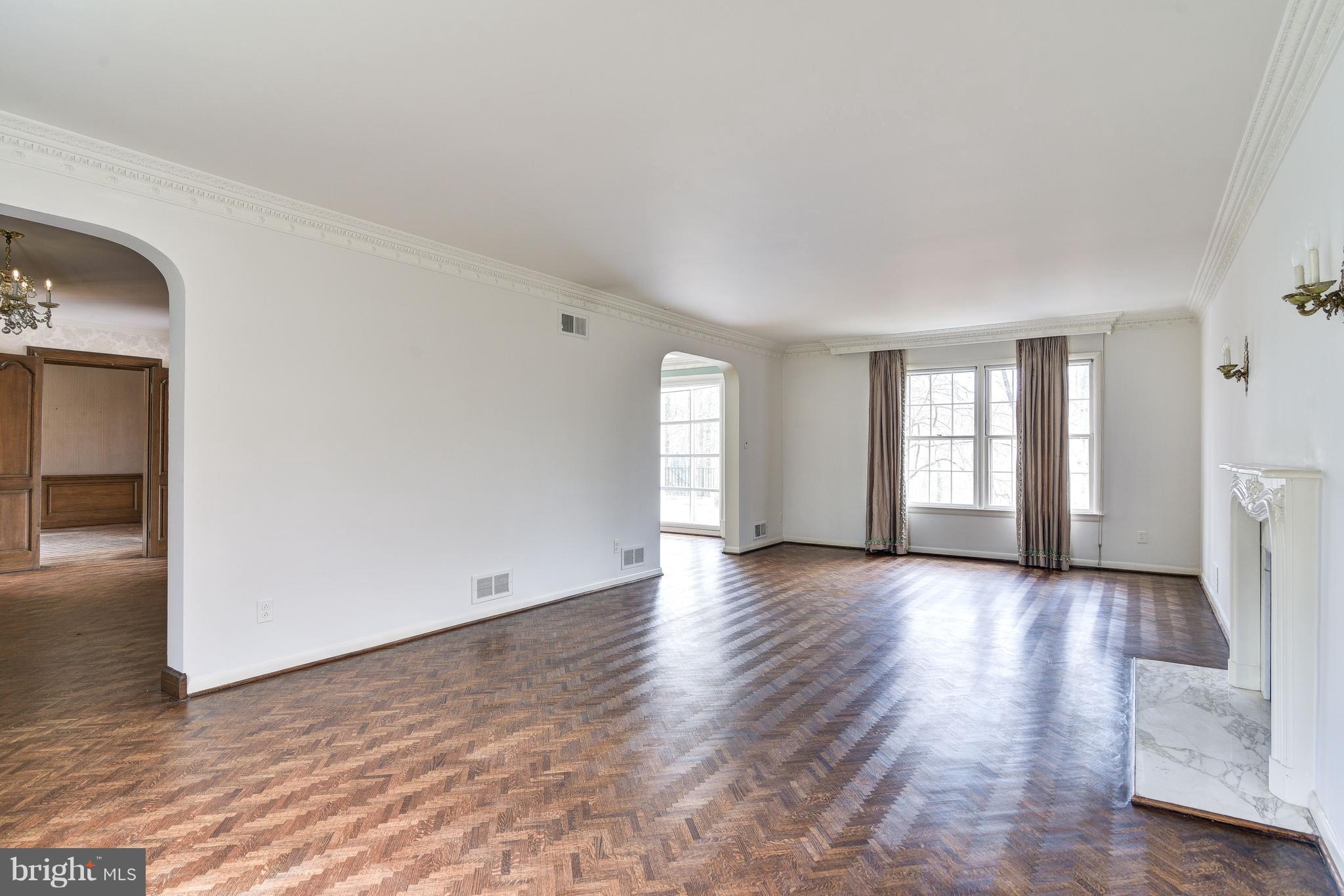 7425 Arrowood Road Bethesda, MD 20817 - Photo 3 of 25 Living Room