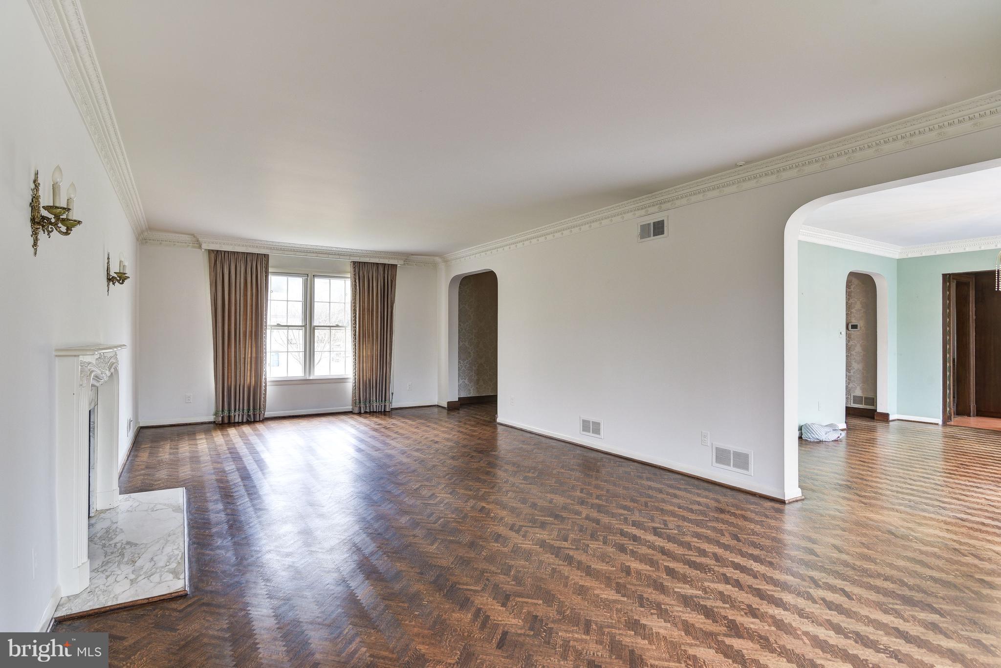 7425 Arrowood Road Bethesda, MD 20817 - Photo 4 of 25 Living Room