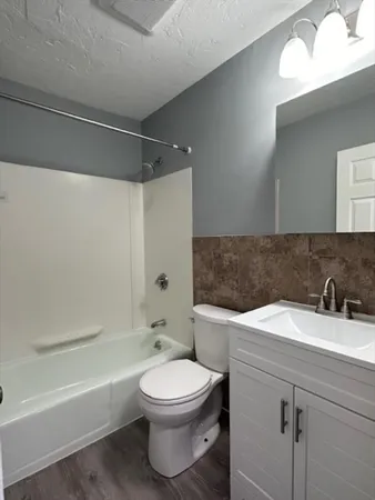 $1,875 | 207 Union Street, Unit 9, Rockland, MA 02370