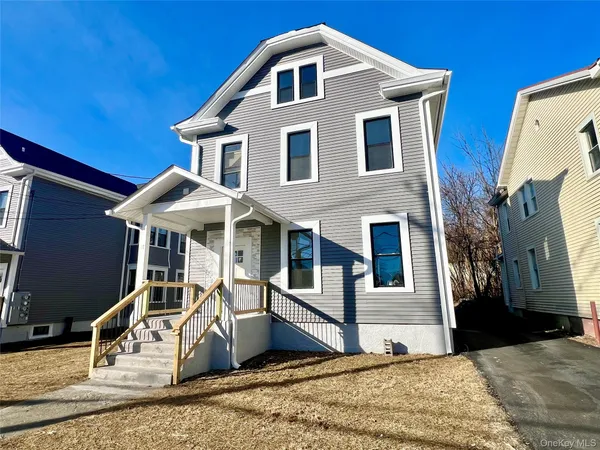 $1,850 | 17 Academy Avenue, Unit 2, Middletown, NY 10940