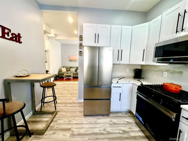 $1,850 | 17 Academy Avenue, Unit 2, Middletown, NY 10940