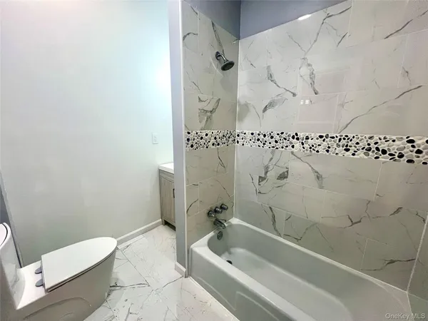 $1,850 | 17 Academy Avenue, Unit 2, Middletown, NY 10940