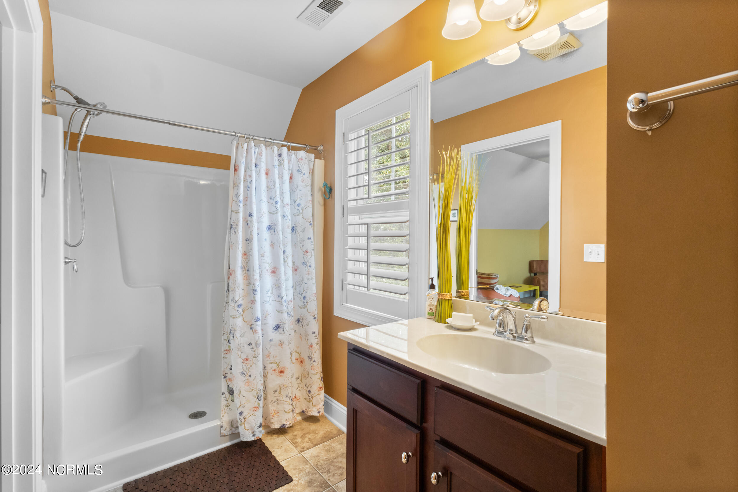 1228 South Brook Road Leland, NC 28479 - Photo 24 of 41 Bath in Room over Garage