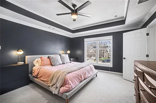 $659,900 | 7807 Deer Run, Parkville, MO 64152
