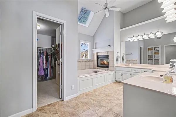$659,900 | 7807 Deer Run, Parkville, MO 64152