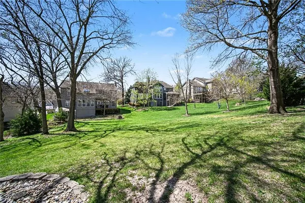 $659,900 | 7807 Deer Run, Parkville, MO 64152