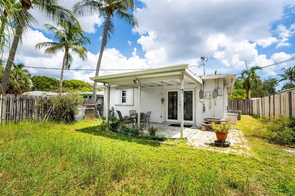 $375,000 | 4915 Northeast 22nd Avenue, Lighthouse Point, FL 33064