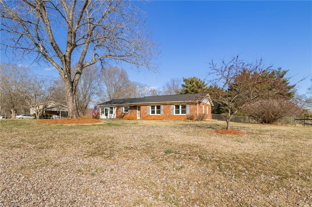 101 Kingstree Road King, NC 27021 - Photo 3 of 35