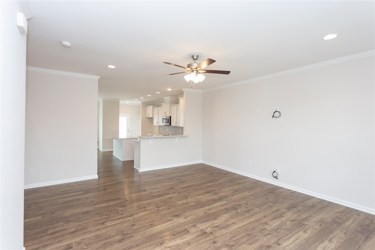 6511 Academic Avenue, Unit 1065 Raleigh, NC 27616 - Photo 4 of 27 Living Room