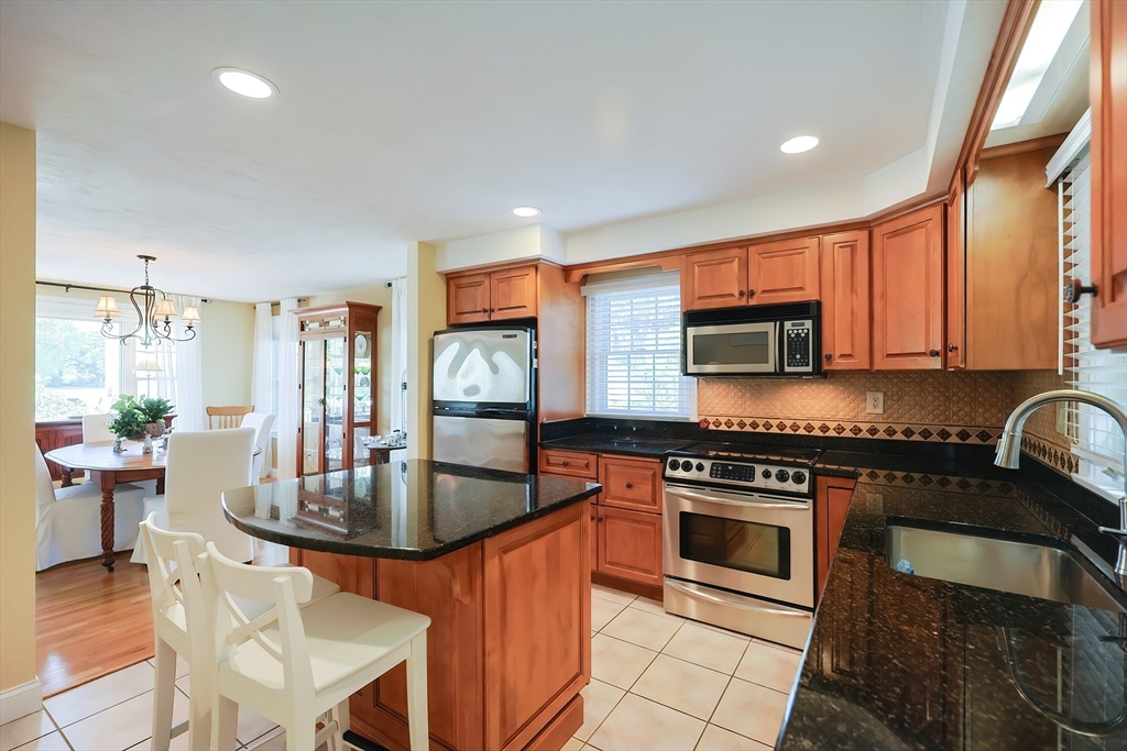 235 Carver Road, Unit 7 Plymouth, MA 02360 - Photo 8 of 21 Gallery Image 8