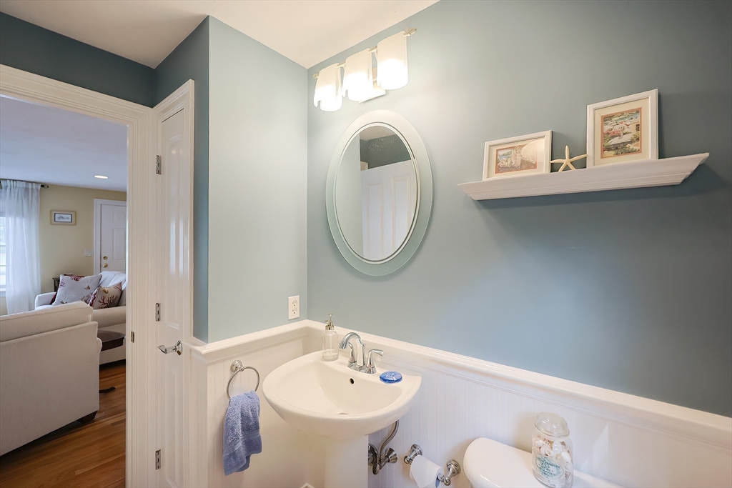 235 Carver Road, Unit 7 Plymouth, MA 02360 - Photo 9 of 21 Gallery Image 9