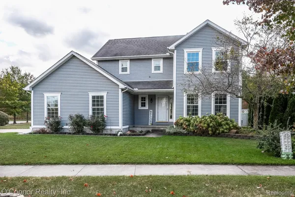 $349,900 | 955 Covington Lane, Marysville, MI 48040